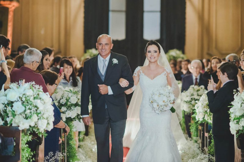 Entrada da noiva - Michelle Salgado e Marcus Vinicius Torres