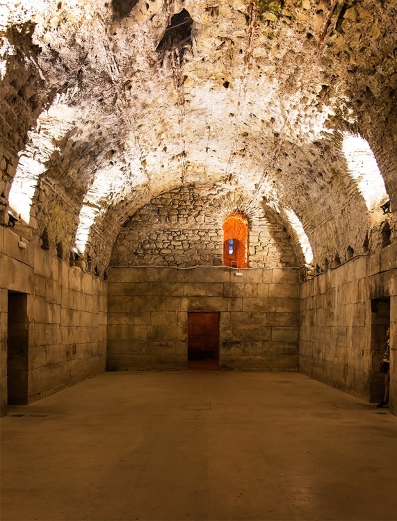 Subterraneo do palacio Diocleciano - Split - Viagem Inesquecivel